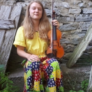 Zoe - Online Viola Violin  teacher 