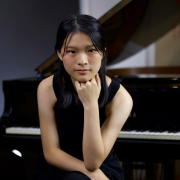 Adella - Online Piano  teacher 