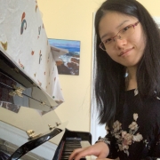 Rose  - Online Piano  teacher 