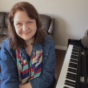 Dessy - Online Piano  teacher 